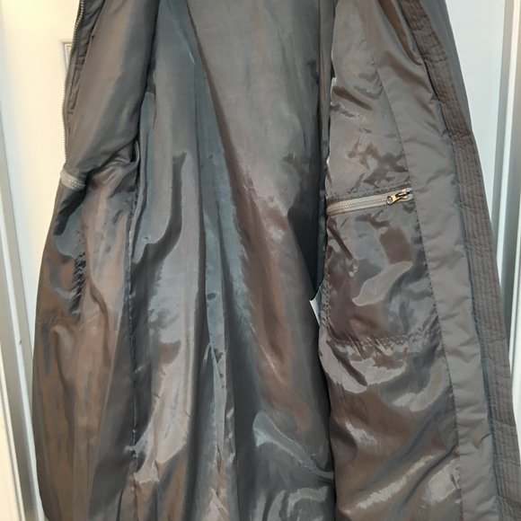 Woman's Winter Jacket - Picture 3 of 3